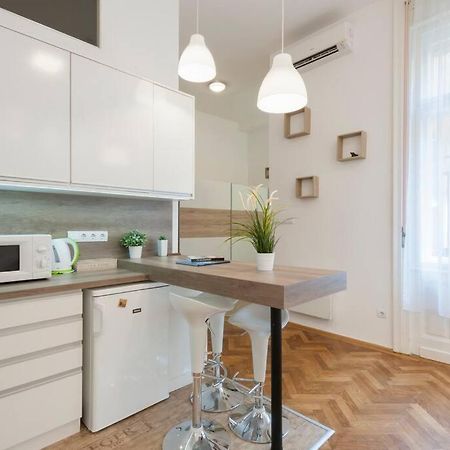 Szent Istvan Ter 4 Next To Basilica A 1 Bedroom Βουδαπέστη Εξωτερικό φωτογραφία