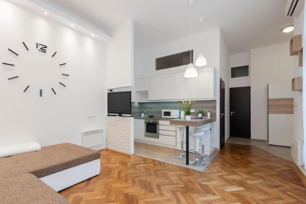 Szent Istvan Ter 4 Next To Basilica A 1 Bedroom Βουδαπέστη Εξωτερικό φωτογραφία