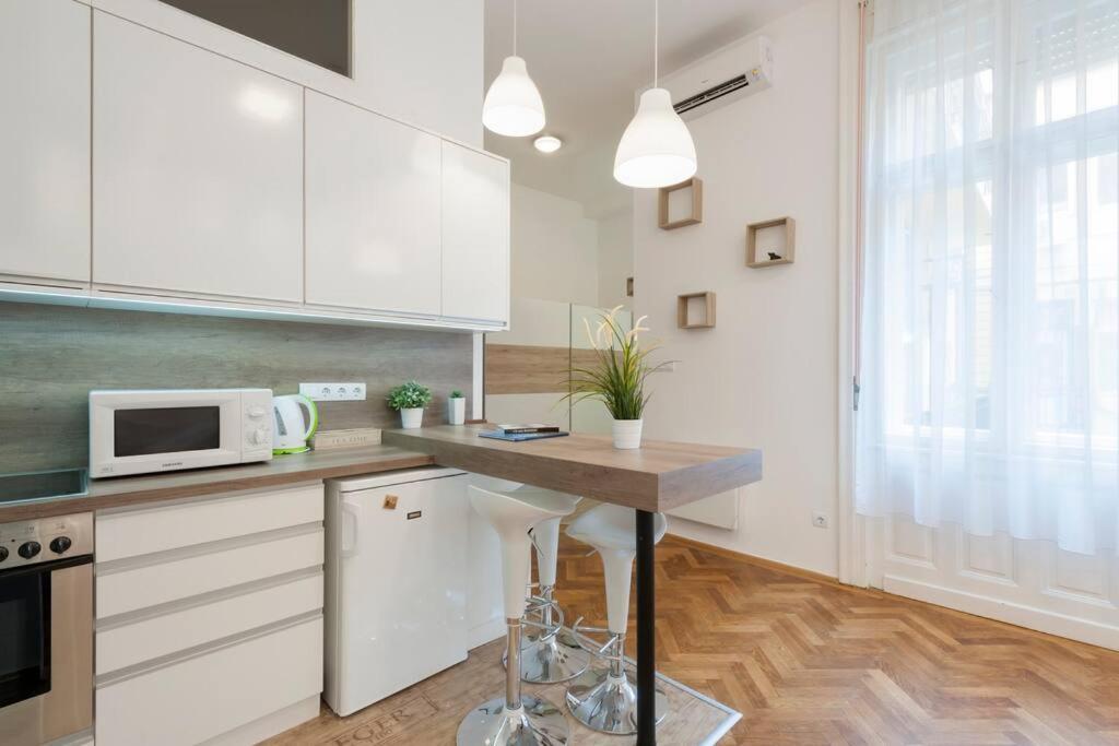 Szent Istvan Ter 4 Next To Basilica A 1 Bedroom Βουδαπέστη Εξωτερικό φωτογραφία